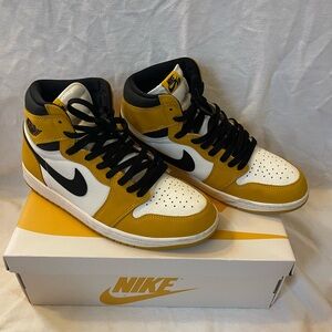 Jordan Men's White, Yellow, and Black Sneakers